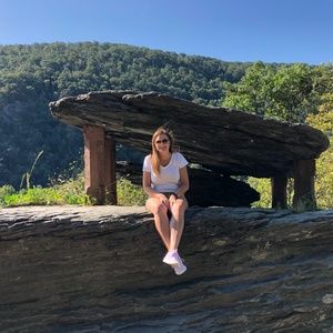 Meet your Posher, Tina